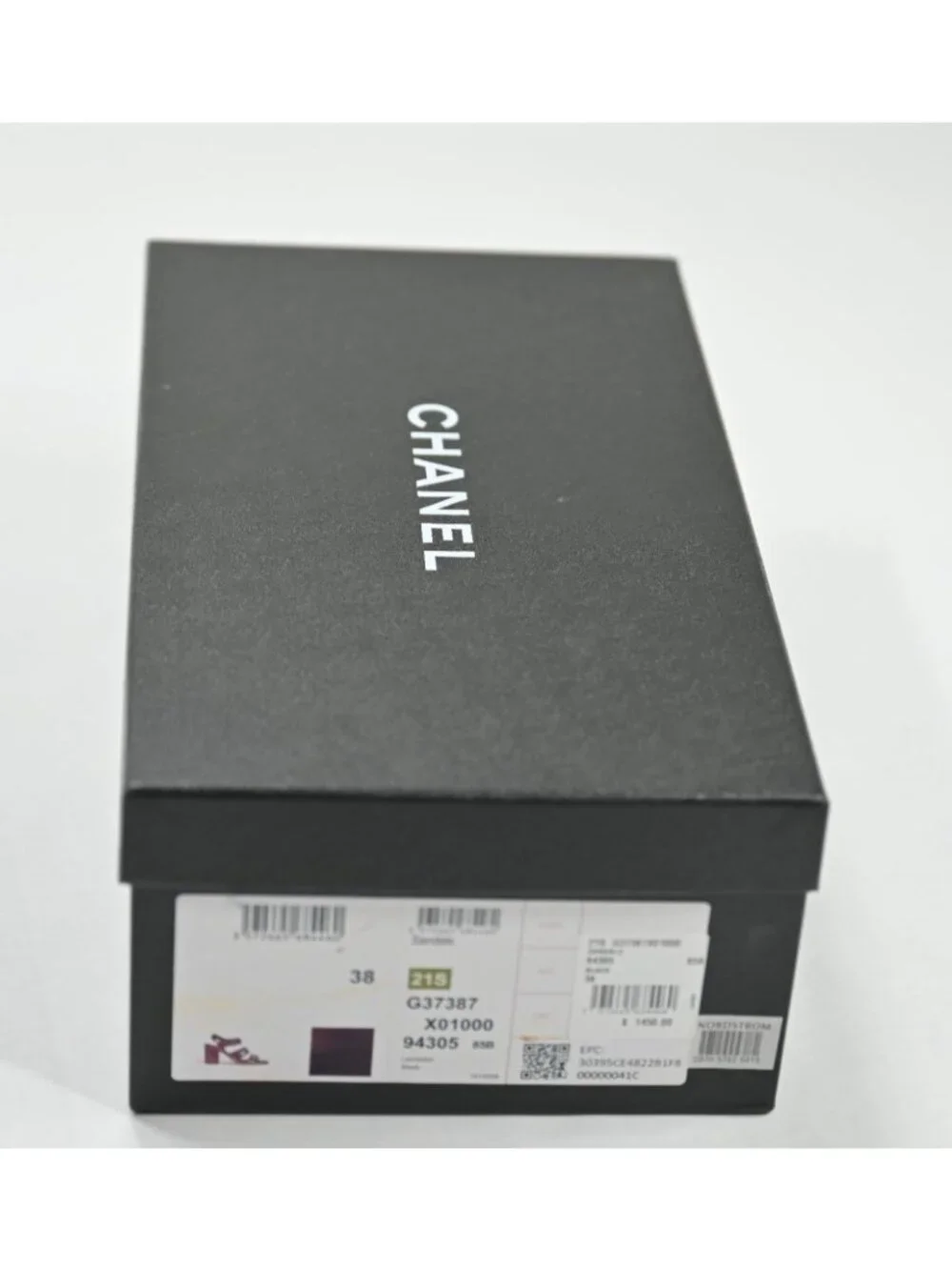 CHANEL excellent pre